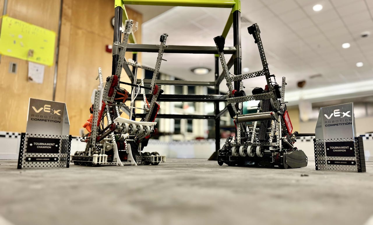 High Stakes robot scoring on the field
